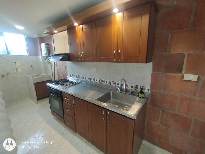 Apartamento disponible para Arriendo en Medellín Loma De Los Bernal Foto numero 1