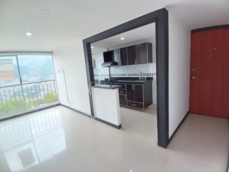 Apartamento disponible para Arriendo en Medellin Buenos Aires Foto numero 1
