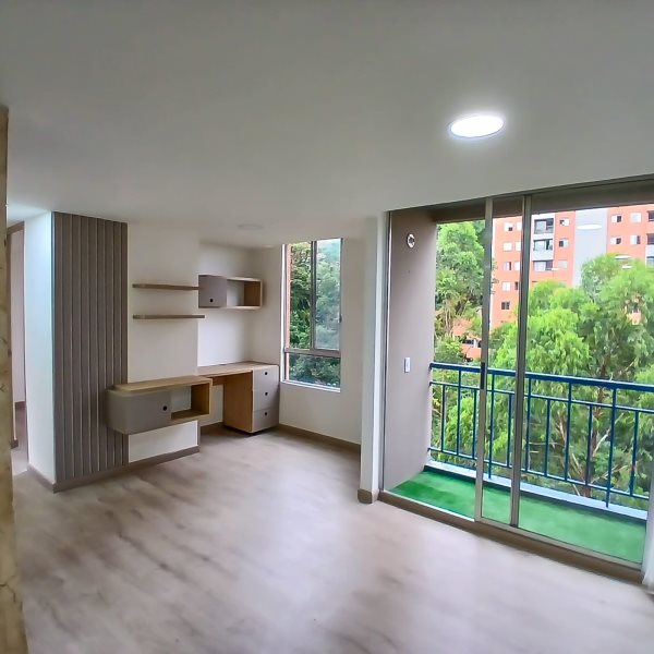 Apartamento disponible para Venta en Medellin Loma Del Indio Foto numero 1