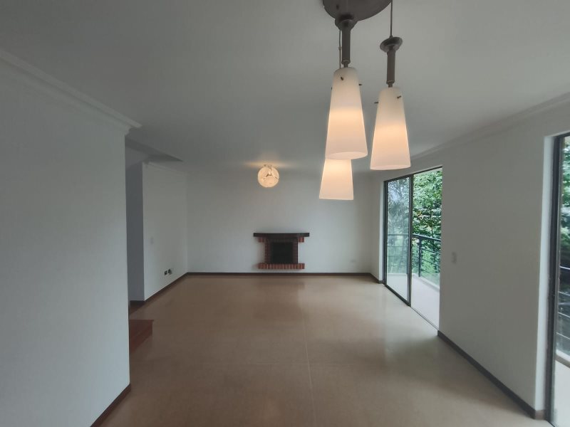 Casa disponible para Ambos en Medellin Envigado Foto numero 1