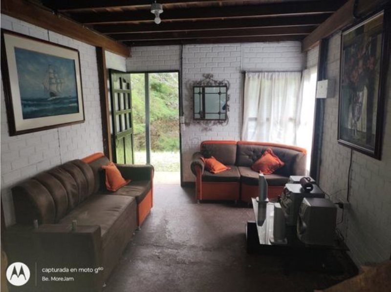 Casa-Finca disponible para Arriendo en San Vicente Vereda Chaparral Foto numero 1