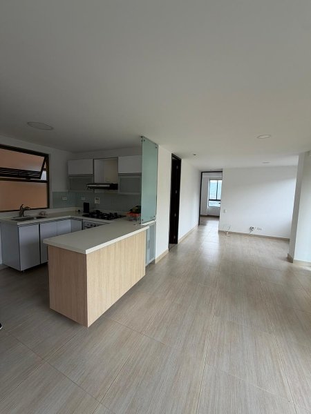 Apartamento disponible para Arriendo en Medellin Poblado Foto numero 1
