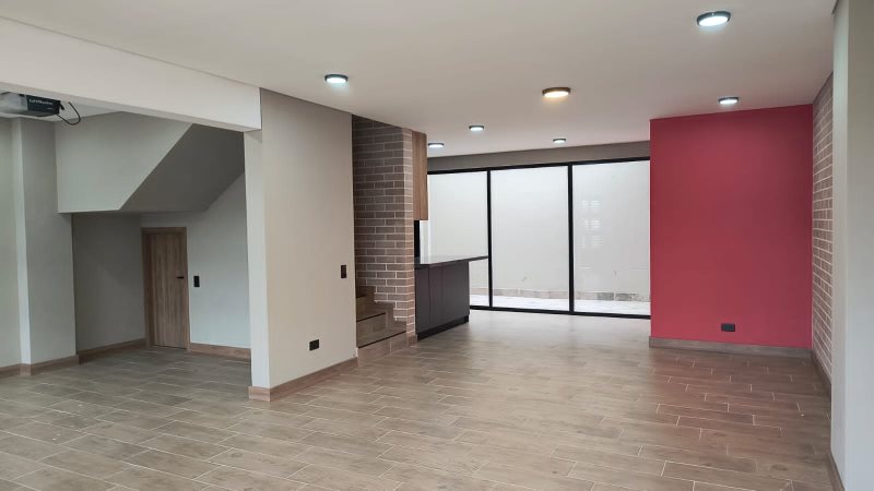 Casa disponible para Venta en Medellin Carmen De Viboral Foto numero 1