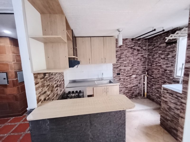 Apartamento disponible para Arriendo en Medellin con un valor de $1,200,000 código 67663