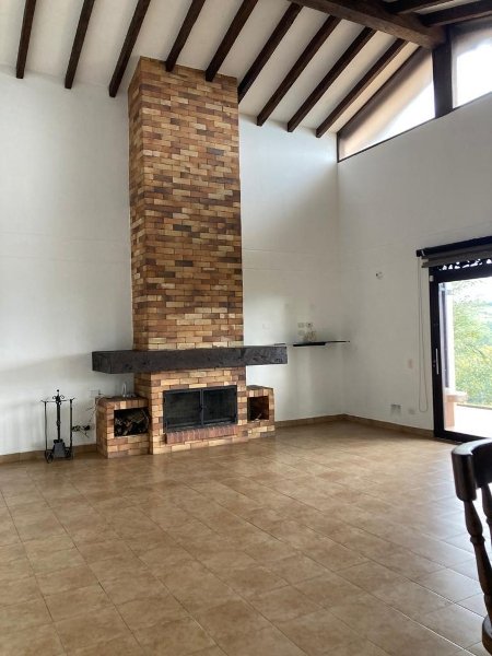 Casa-Finca disponible para Venta en Guarne Vereda Montanez Foto numero 1