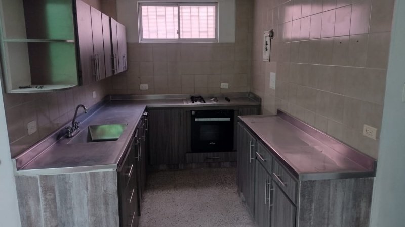 Casa disponible para Ambos en Medellin Laureles Foto numero 1