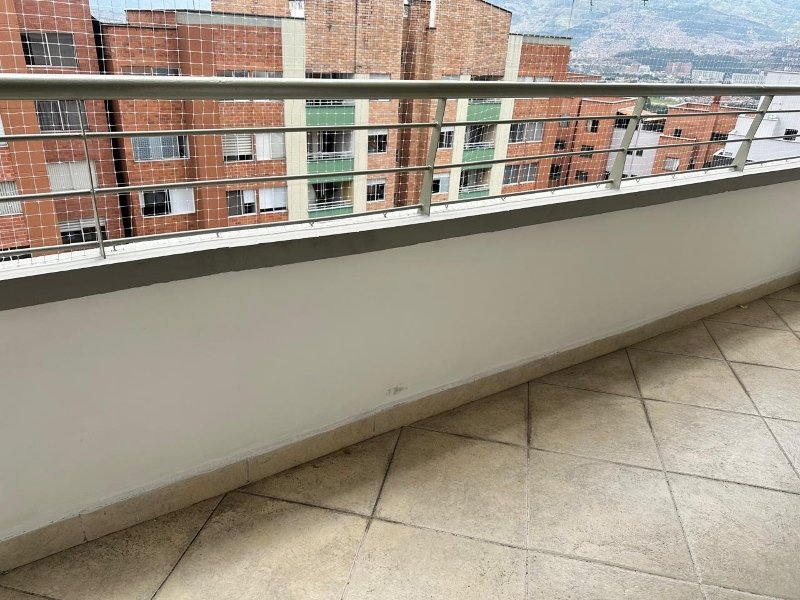 Apartamento disponible para Arriendo en Medellin Loma Bernal Foto numero 1