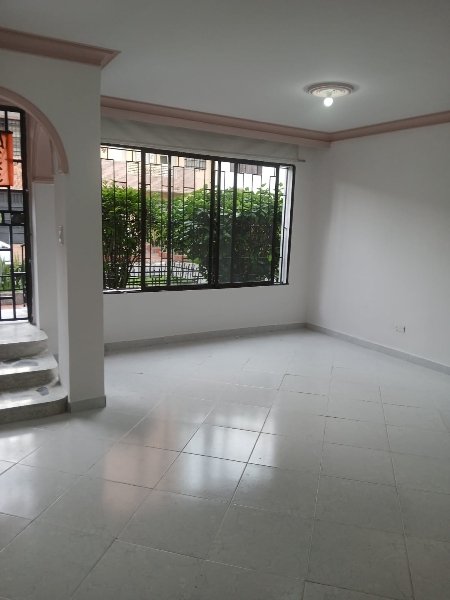 Casa disponible para Arriendo en Medellin Velodromo Foto numero 1