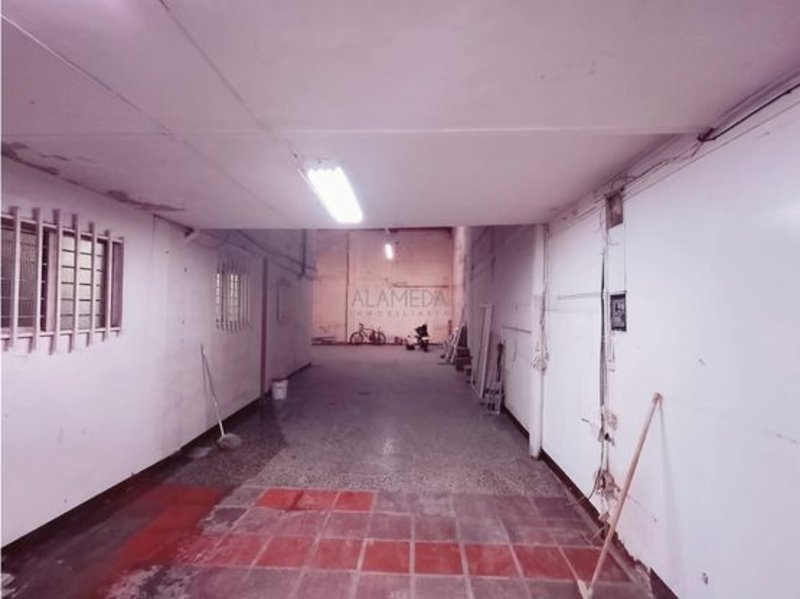 Bodega disponible para Arriendo en Medellin Conquistadores Foto numero 1