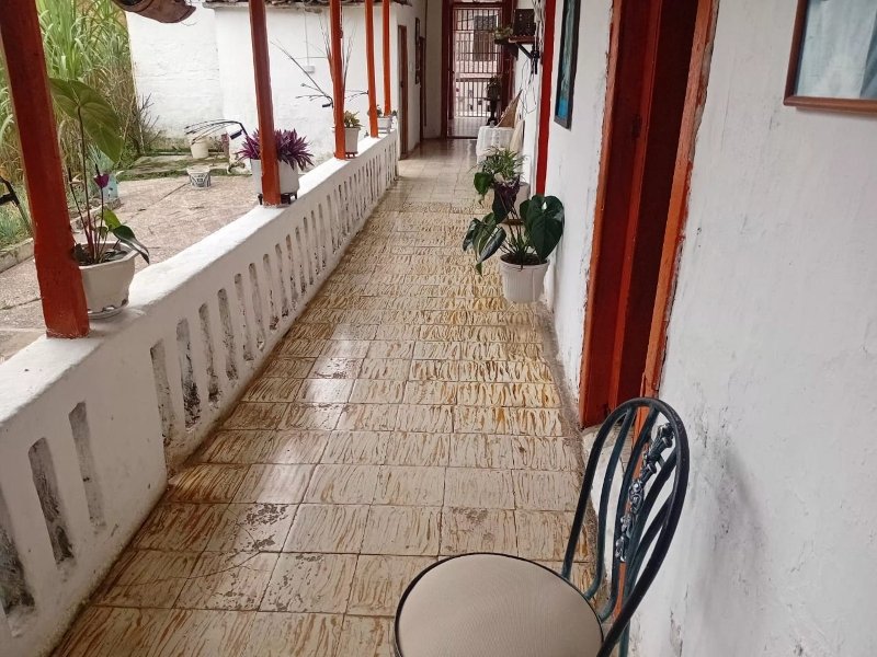 Casa-Finca disponible para Venta en Cisneros La Clavellina Foto numero 1