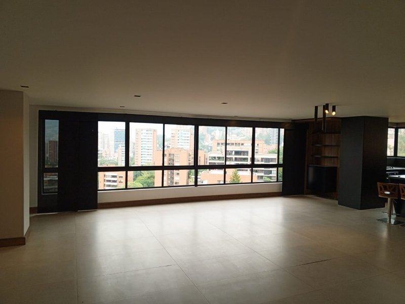 Apartamento disponible para Ambos en Medellin Poblado Foto numero 1