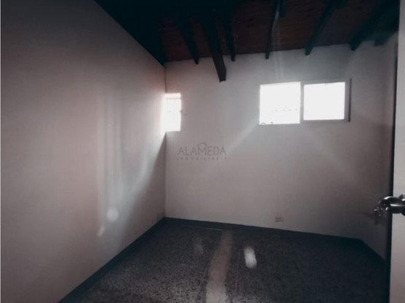 Edificio disponible para Venta en Medellin Conquistadores Foto numero 1