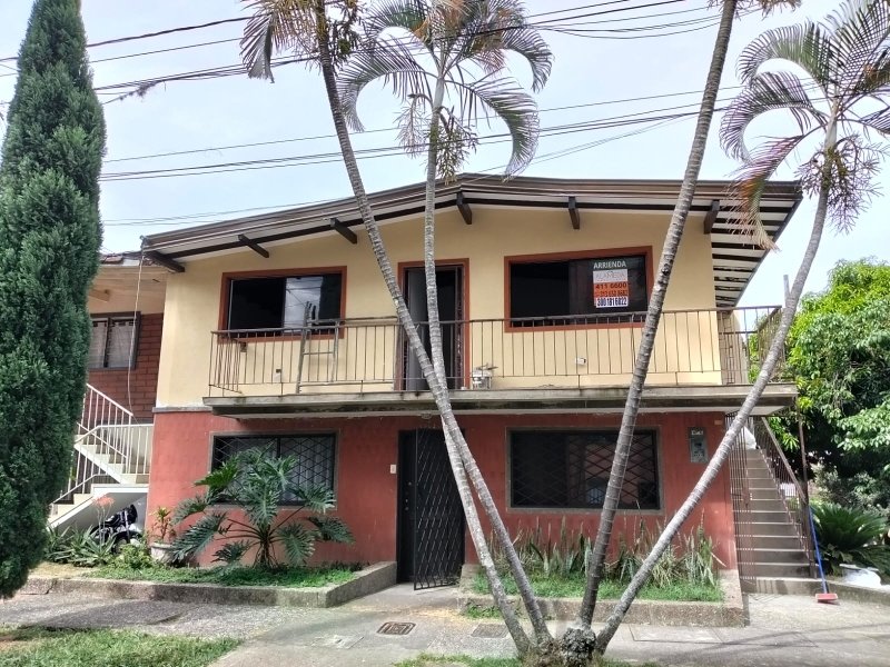 Casa disponible para Arriendo en Medellin Belen Foto numero 1