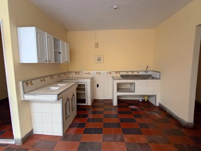 Casa disponible para Arriendo en Medellin Belen Foto numero 1